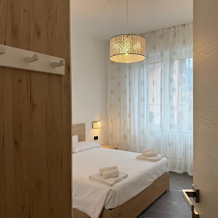 Apartment Canvas Varenna