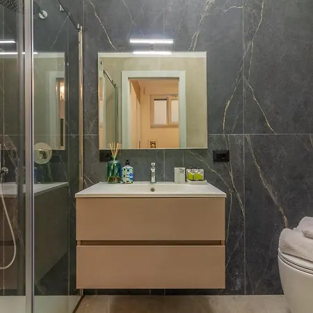 Canvas Apartment