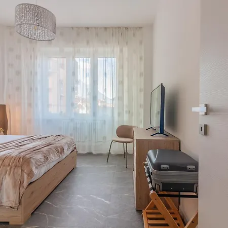 Canvas Apartman Varenna